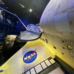 Atlantis Shuttle im Original- echt beeindruckend und die Shuttles haben 135 Einsätze ins All gefloge