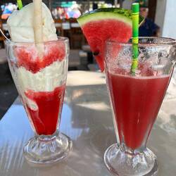 Wir kriegen ja auf dem Schiff nichts