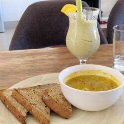 My pumpkin soup had a lot of chilli on top- the avo smoothie helped.
