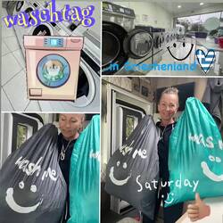 2 Maschinen und ein Trocker für 12€ und in eineinhalb Std. alles fertig ✔️👌🏻😃