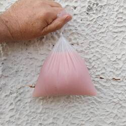 Auch wir bekommen von einem Nachbarhaus ein zuckersüßes, ungenießbares Getränk