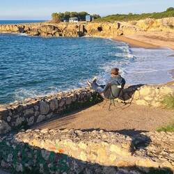 Chillen und den Mann beim Angeln beobachten