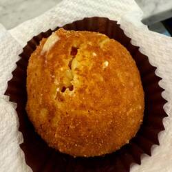 Frisch zubereitete Arancina