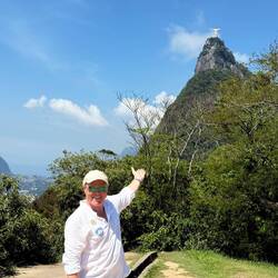 ...jedenfalls ist vieles was ich gesehen habe dem da oben bzw. seinen Gefolgsleuten zu verdanken.