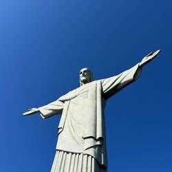 ...und mit der Feststellung, dass wir alle eine Familie sind...