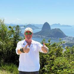 ...oder für den "Pirelli Slick Guy Calender"?!