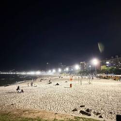 Copacabana am Abend. Warm!