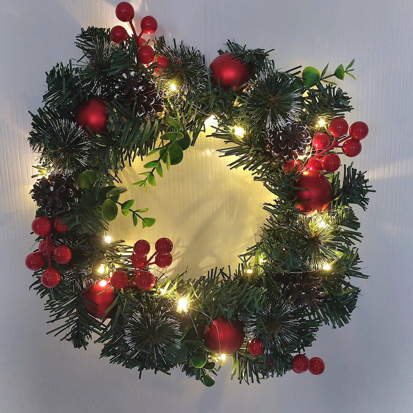 Etwas vorweihnachtlicher Schmuck für die Wohnungstür