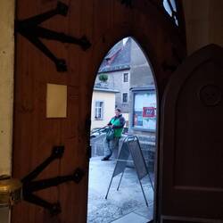 Note 5he wicket gate. A small door inside a big door.