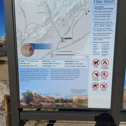 Barker Dam Trail Schild.