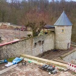 Bauarbeiten im Außengelände