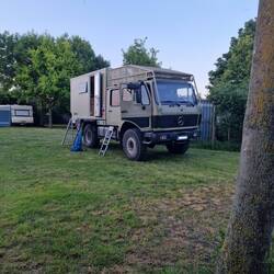 Kurz noch Probesitzen im Camper der Nachbarn 🙌