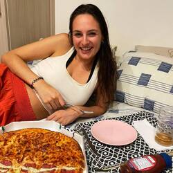 wennas mol rängat - gits pizza in giulias bett