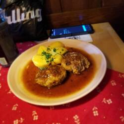 Dawn's was Bayerische fleischpflanzerl mit salzkartoffeln.