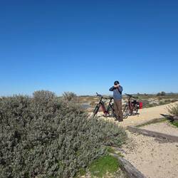 Radweg entlang einer alten Eisenbahnlinie