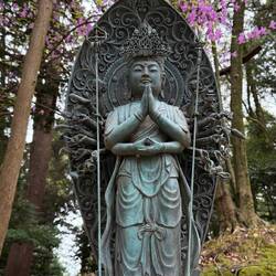 Boddisatwa mit 1000 Händen (44 an der Statue)