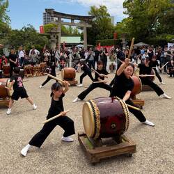 Tolle Trommelshow, Trommler sind 6-70, bunt gemischt