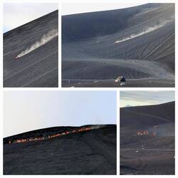 Beim Sandboarden, oben beim Warten bis man dran kommt, unten beim Warten bis alle da sind