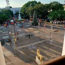 Es wird schon wieder eine Bühne aufgebaut