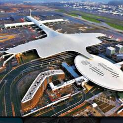 Flughafen Shenzhen von außen.