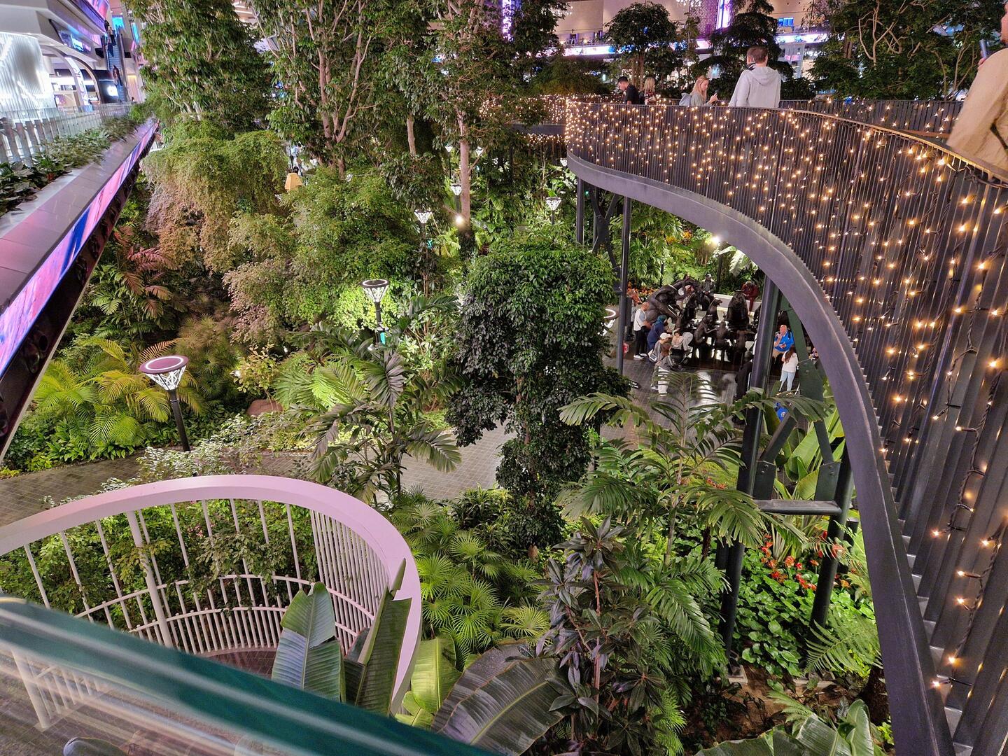 Doha airport- calm as always.