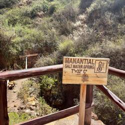 Salzwasserquelle aus dem Berg 🏔️