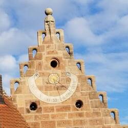 This time the sun was out. Measure your dial skills.