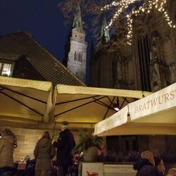 If you don't want Nuremburg bratwurst, best to move down the road. It's almost all they serve.