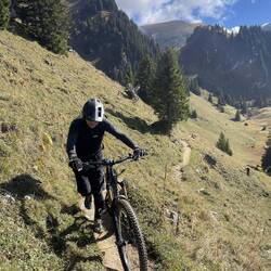 Vom Obers Muntigili geht es sehr steil hoch zur Eggmad