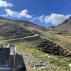 Anstatt auf Chumi biegen wir rechts ab Richtung Muntigli