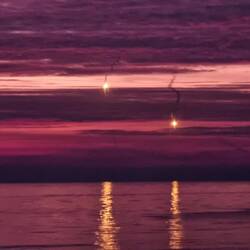 Leuchtfackeln..? Waren nicht die Ersten und auch nicht die Letzten.