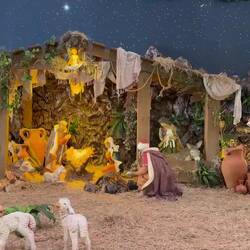 Wie meine Krippe im Föhrental, nur mit größeren Figuren. Was fehlt hier? Genau! Kandel Moos!