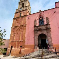 Das "Nebengebäude" ...