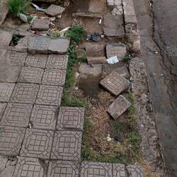 So schaun hier zum Teil die Gehbahnen aus