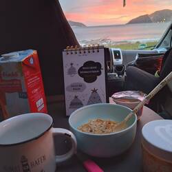 Frühstück mit Wellenrauschen & Farbenpracht