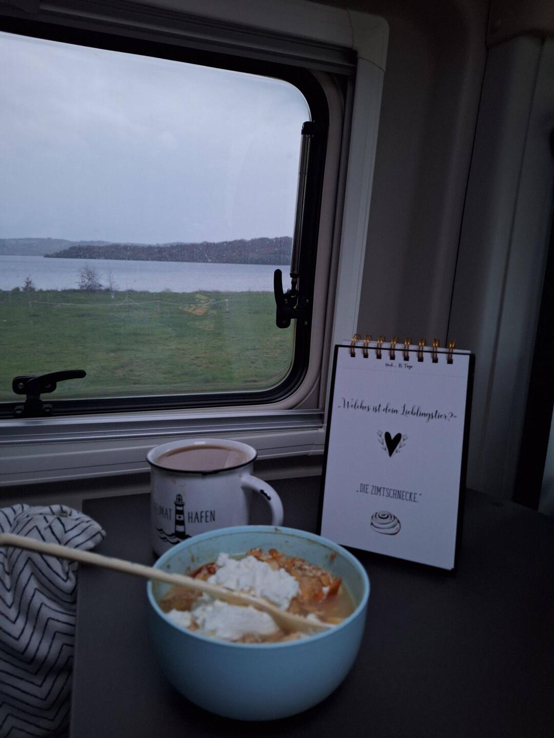 Windig-klappernde, aber stand feste Nacht - oh schön Regen