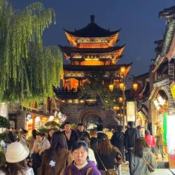 Innerer Turm bei Nacht