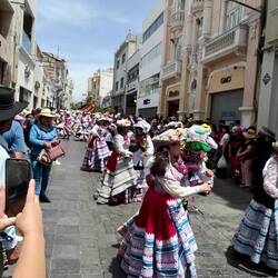 Festlicher Umzug 💃🏻🤠🧙🏼‍♂️