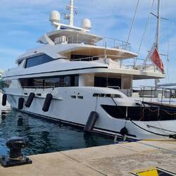 Hier die Jacht von Ayman Asfari in Denia. Jährliche Unterhaltskosten 2 Mio USD