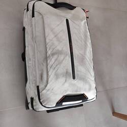 Zum Glück ist er sehr robust und abwaschbar 😬🙈