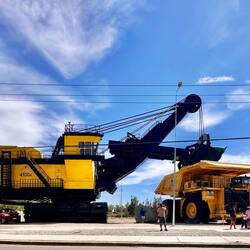 riesige Minenbager, Geräte...