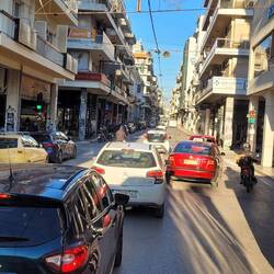 Wegen Autobahnsperrung durch Patras