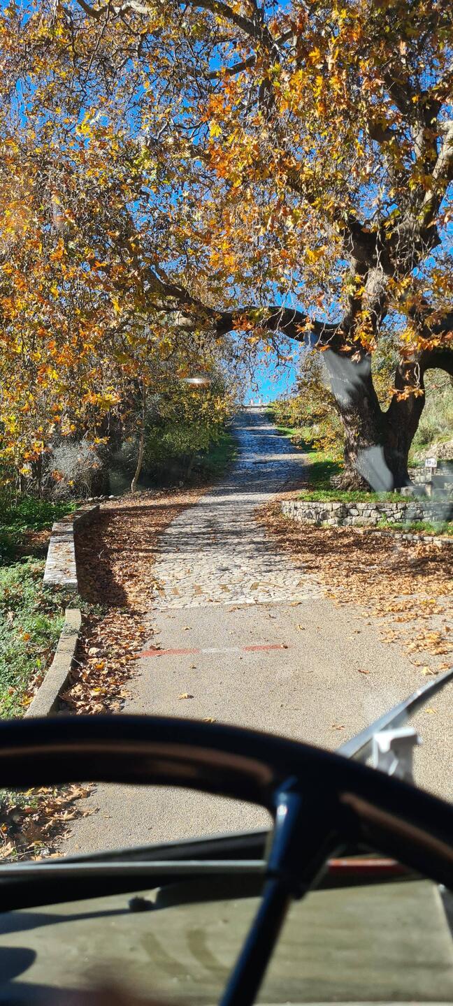 Zurück geht's durch weitere Bergdörfer