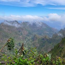 Aus diesem Tal sind wir gestern aufgestiegen.