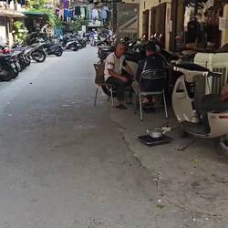 Wenn die Einheimischen schon abfangen und dir den Weg zum Café zeigen