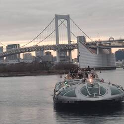 Tokyo Bay..... Unser futuristisches Boot