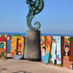 Das berühmteste der Kunstwerke am Malecon.