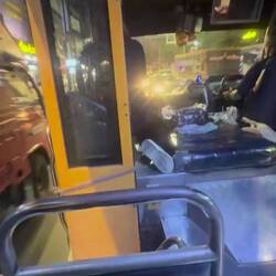 Un bus local 😅🤗on est chez nous là😛