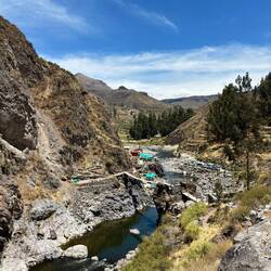 Areal für optionale Aktivitäten wie Zipline, ATV, Kajak...
