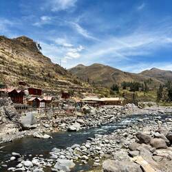 Areal für optionale Aktivitäten wie Zipline, ATV, Kajak...